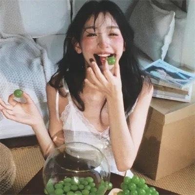 女孩爱跑步